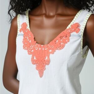 Free People Y2K vintage Women's M White Tank Top Coral Embroidery Boho Summer